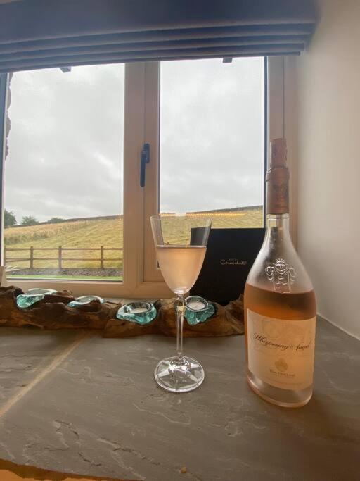 Hazelwood Luxury Detached Peak District Stone Barn - Dog Friendlyヴィラ エクステリア 写真
