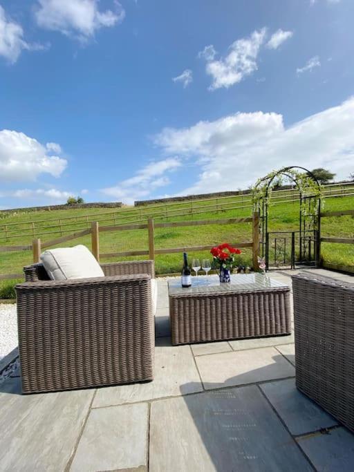 Hazelwood Luxury Detached Peak District Stone Barn - Dog Friendlyヴィラ エクステリア 写真