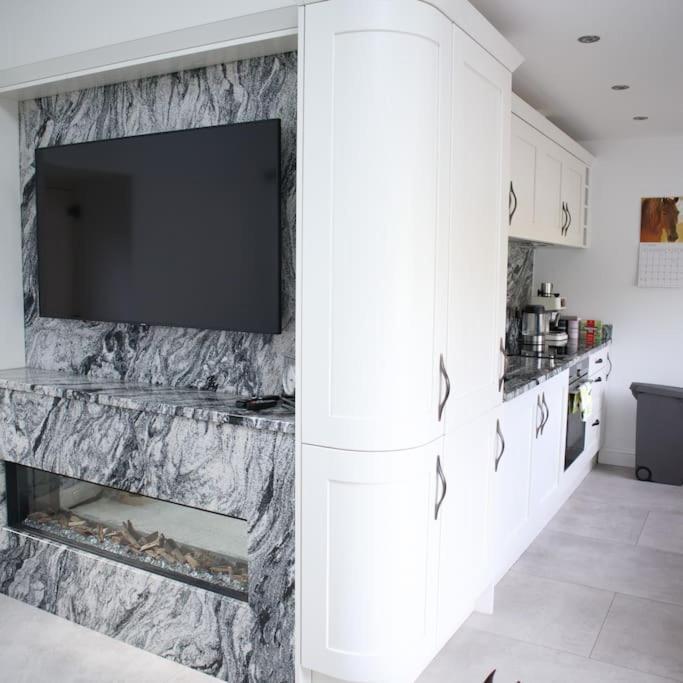 Hazelwood Luxury Detached Peak District Stone Barn - Dog Friendlyヴィラ エクステリア 写真