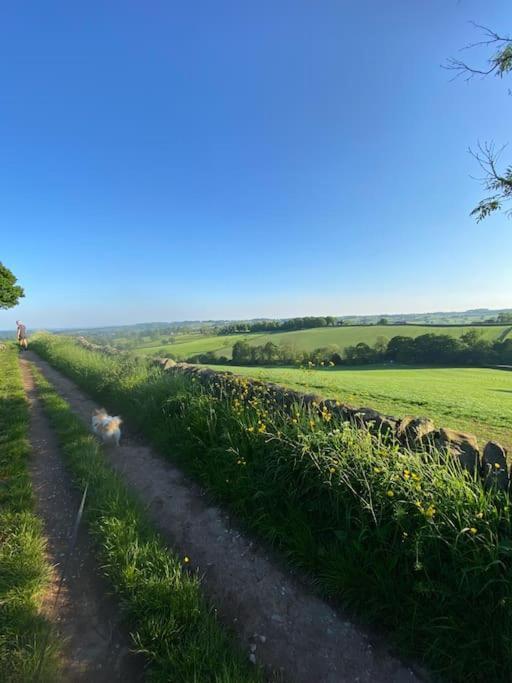 Hazelwood Luxury Detached Peak District Stone Barn - Dog Friendlyヴィラ エクステリア 写真